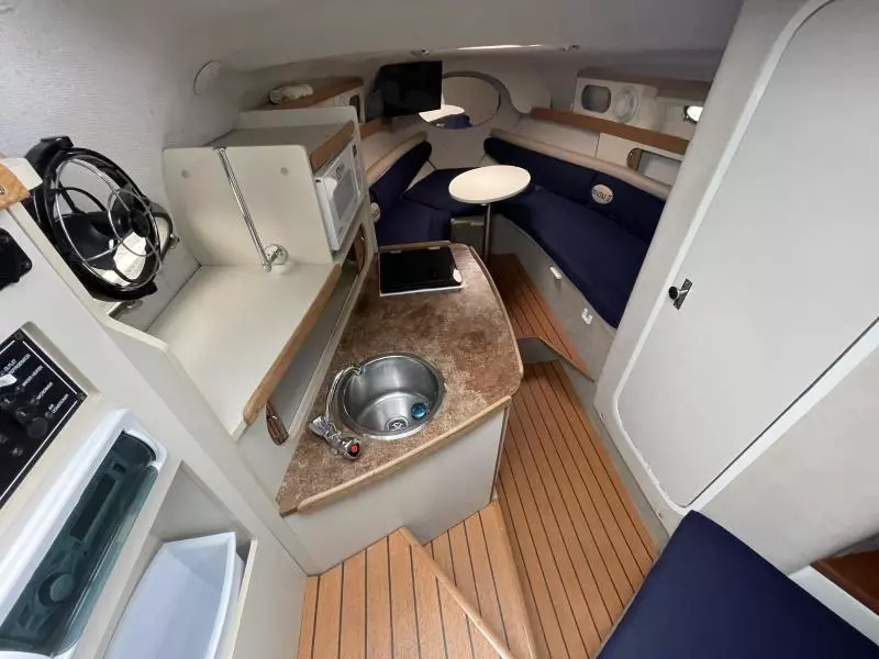 1997 Four Winns 258 Vista