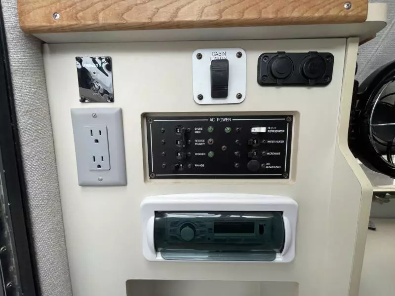 1997 Four Winns 258 Vista