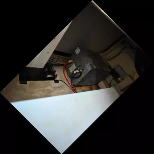 2004 Cruisers Yachts 405 Express Motor Yacht