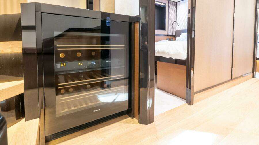 2024 Absolute Navetta 68