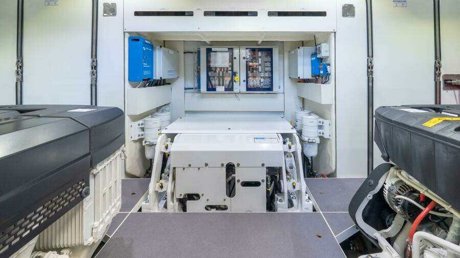 2024 Absolute Navetta 68