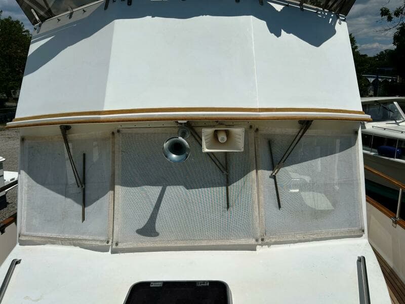 Lower superstructure