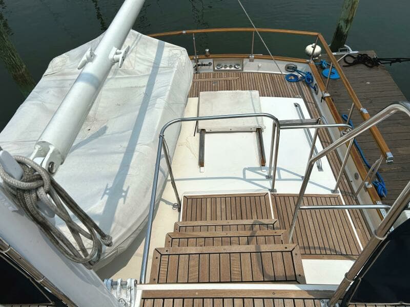 Flybridge to Aft Deck