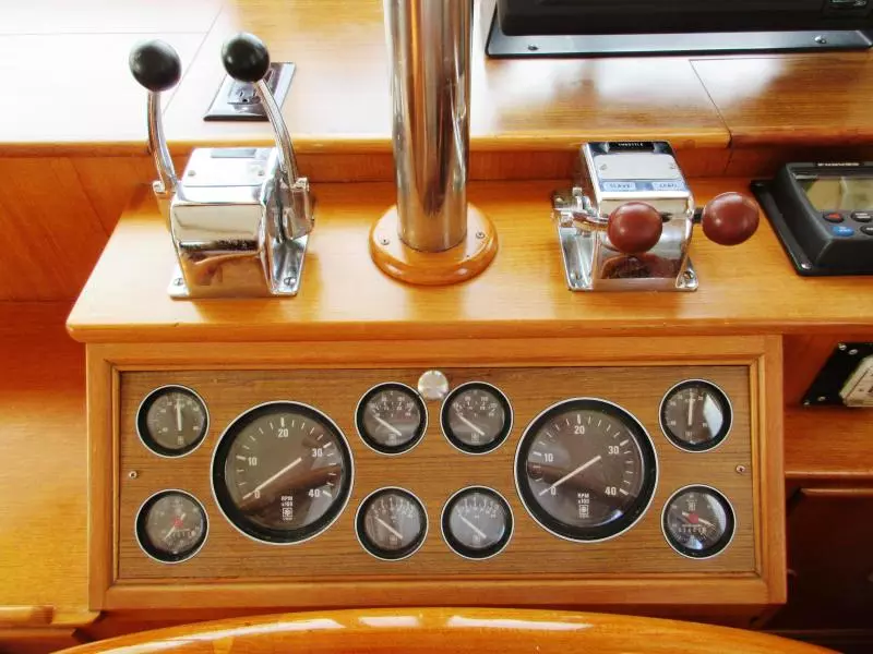 Helm Station detail 2