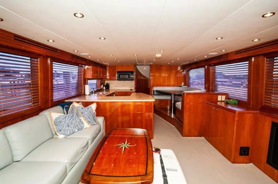 2002 65 Hatteras Convertible Moontan Salon