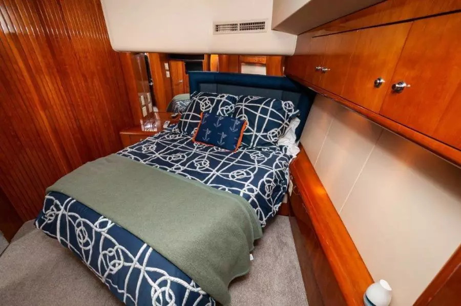 2002 65 Hatteras Convertible Moontan Master Stateroom (3)