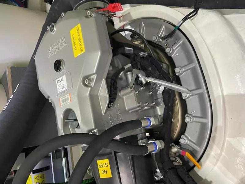 2022 Absolute 48 Coupe