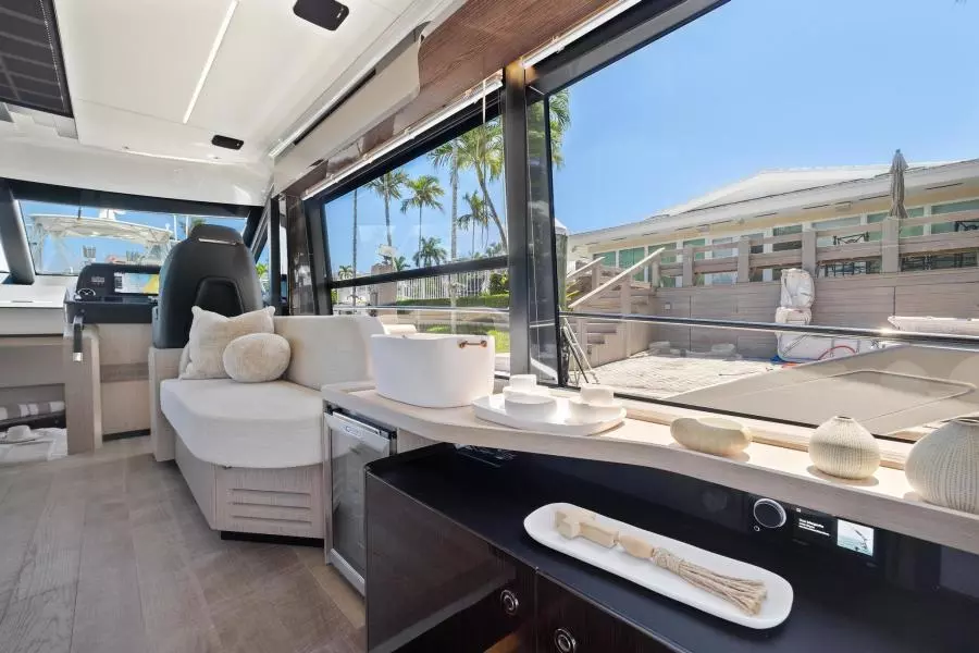 2022 Absolute 48 Coupe