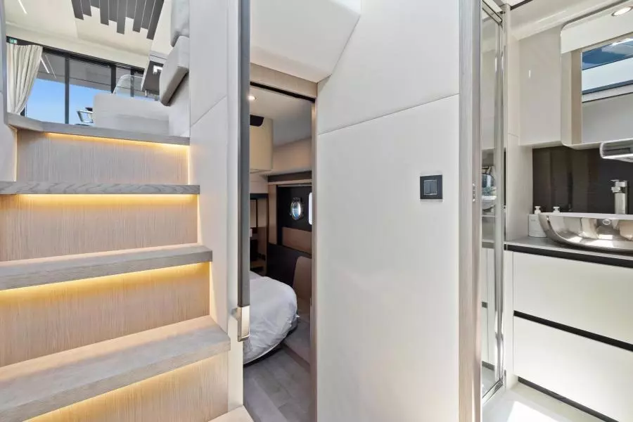 2022 Absolute 48 Coupe