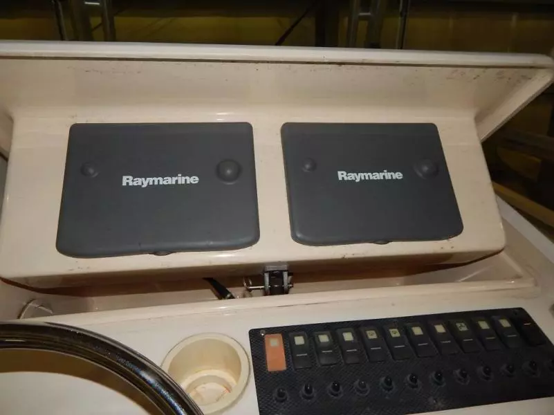 2006 Grady-White 28 Release