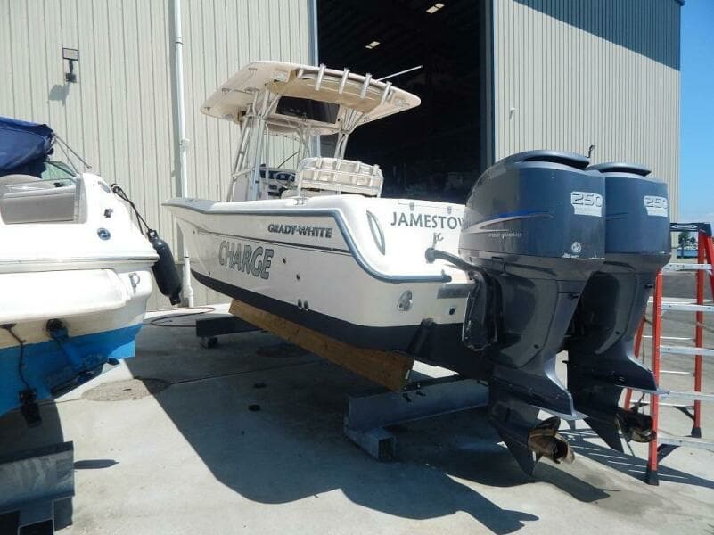 2006 Grady-White 28 Release