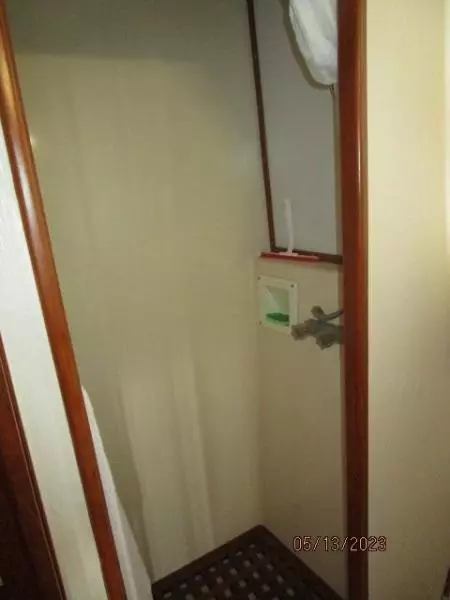 36' Kadey-Krogen shower