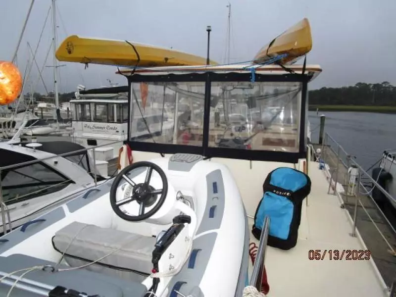 36' Kadey-Krogen tender deck forward