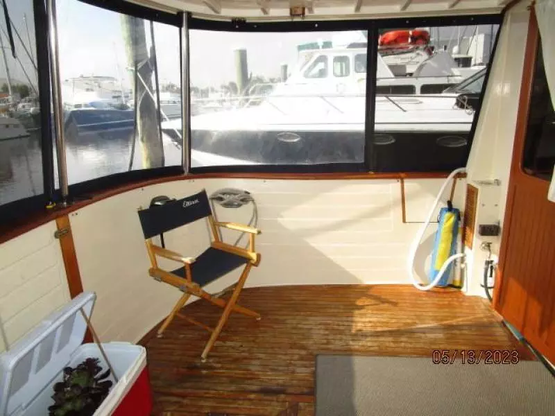 36' Kadey-Krogen aftdeck port