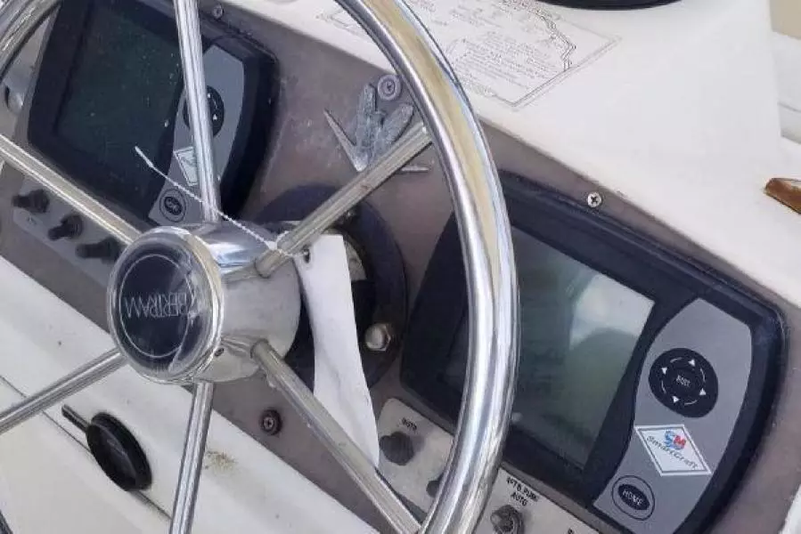 1987 Bertram 33 Flybridge Cruiser