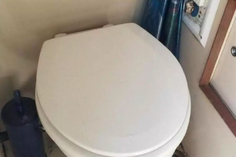 1987 Bertram 33 Flybridge Cruiser