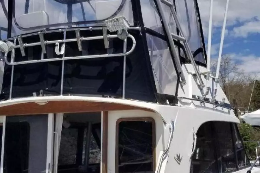 1987 Bertram 33 Flybridge Cruiser