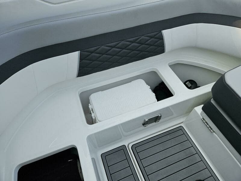 2021 Monterey 295 SY