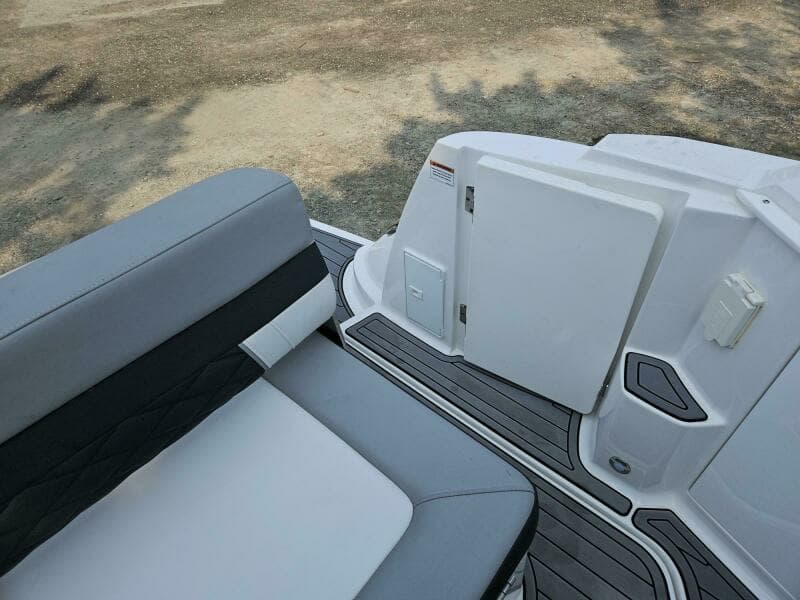 2021 Monterey 295 SY