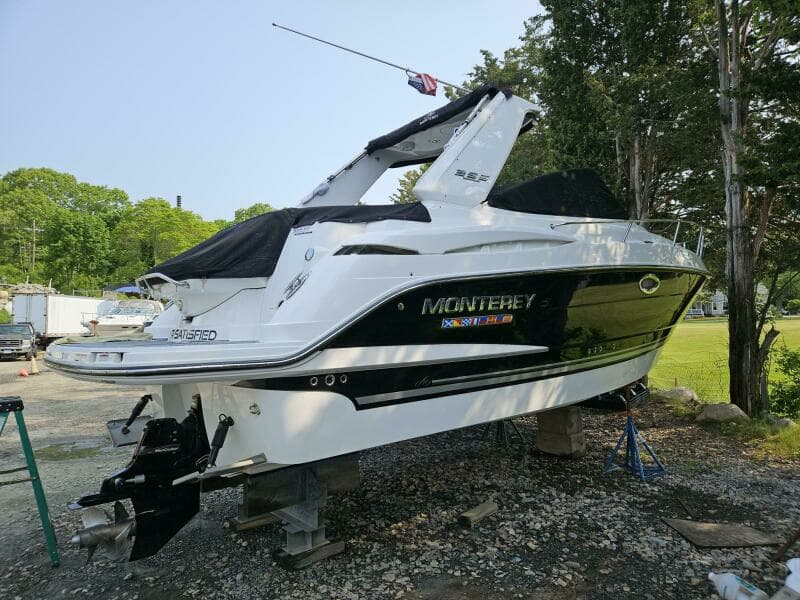 2021 Monterey 295 SY