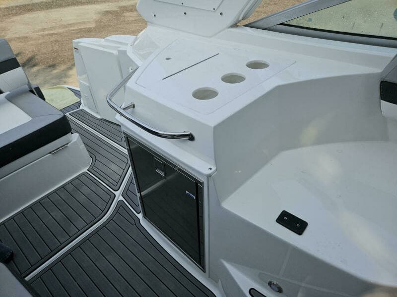 2021 Monterey 295 SY