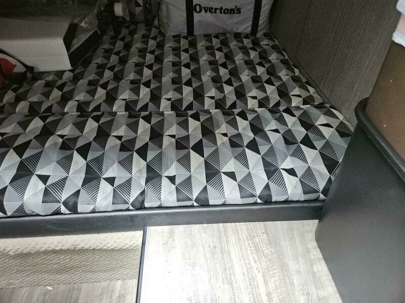 2021 Monterey 295 SY