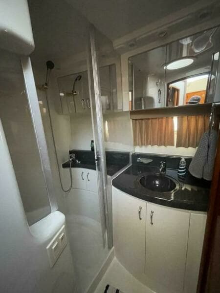 2004 Carver 360 Sports Sedan