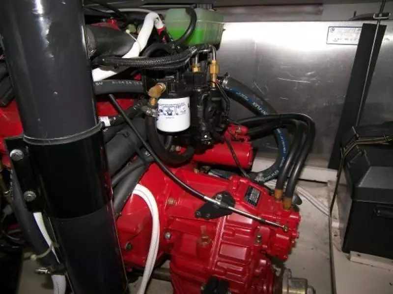 2004 Carver 360 Sports Sedan