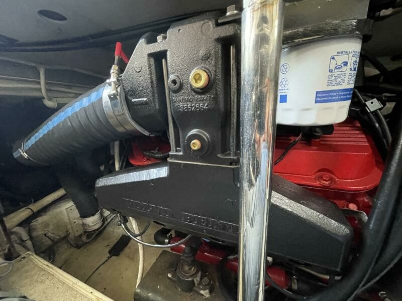 2004 Carver 360 Sports Sedan