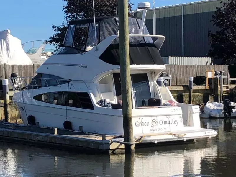 2004 Carver 360 Sports Sedan