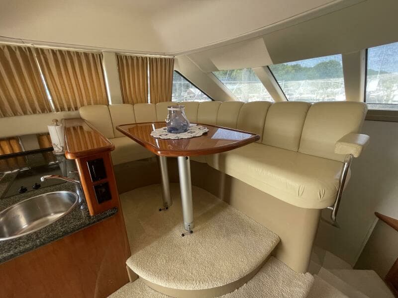 2004 Carver 360 Sports Sedan