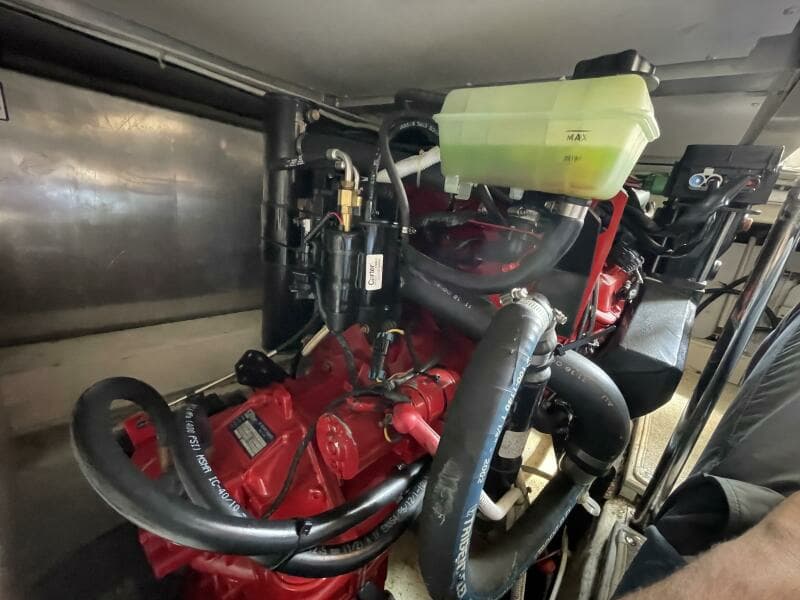 2004 Carver 360 Sports Sedan