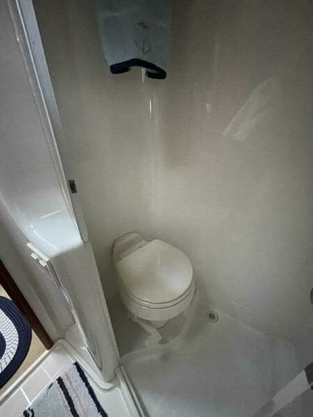 2004 Carver 360 Sports Sedan