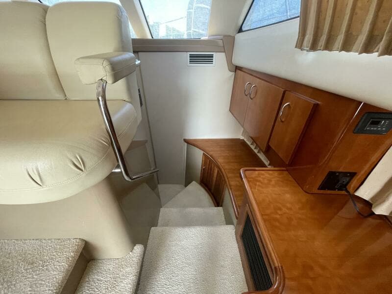 2004 Carver 360 Sports Sedan