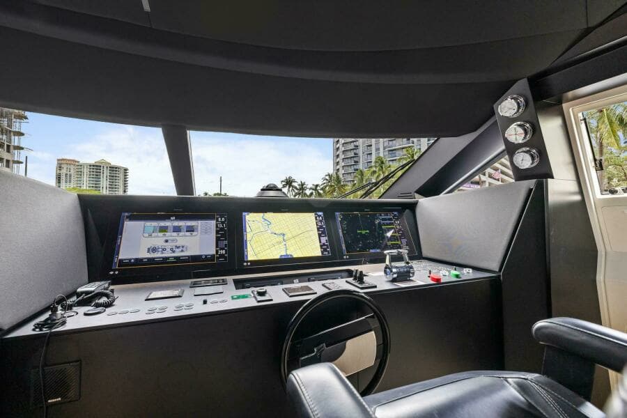 2021 Ferretti Yachts 850