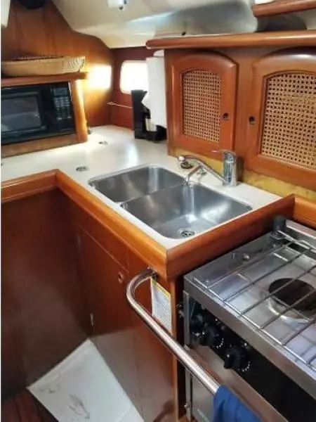 1998 Beneteau 352