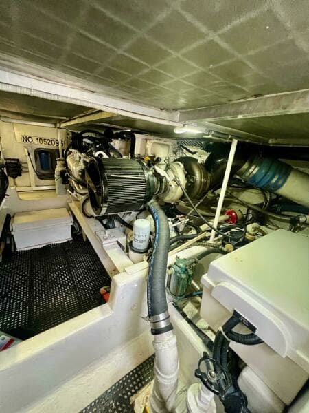 1997 Viking 43 Convertible