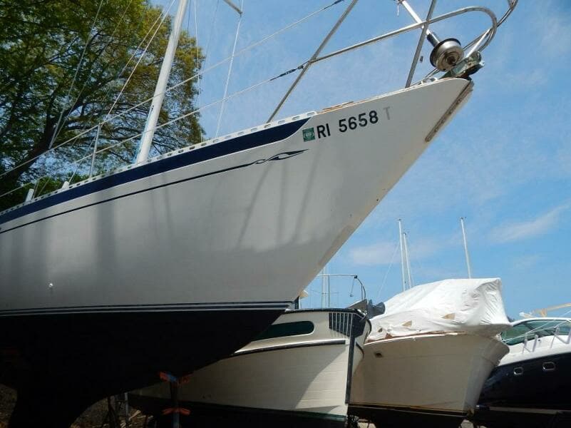 1985 Islander Sloop