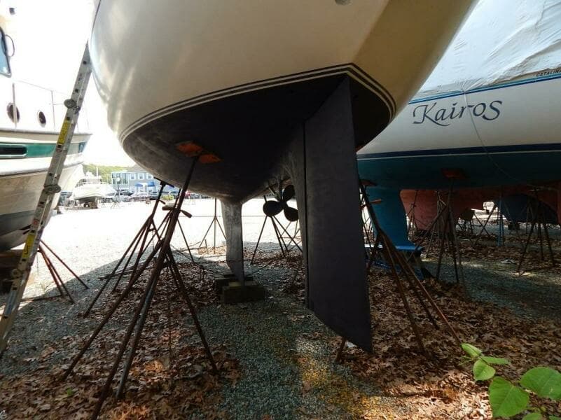 1985 Islander Sloop