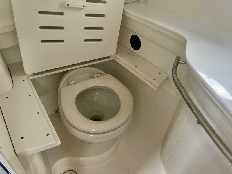 2016 Monterey 335 Sport Yacht