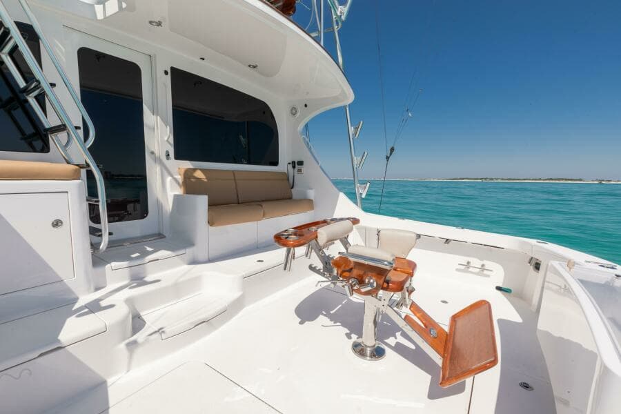 2016 Hatteras GT60  KNOT ON CALL  Cockpit 2