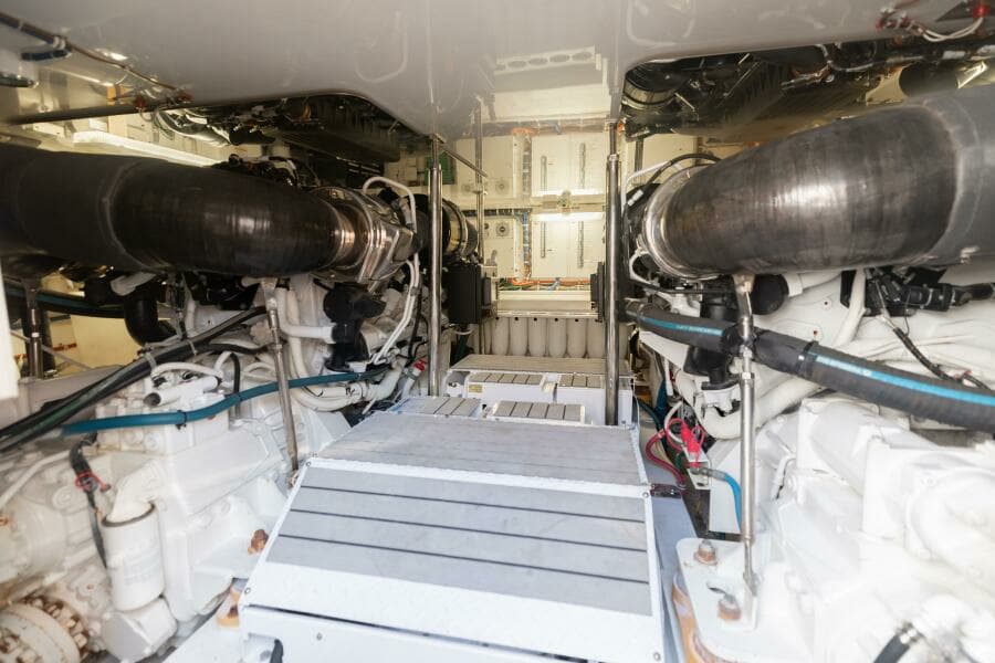 2016 Hatteras GT60  KNOT ON CALL  Engine Room 2