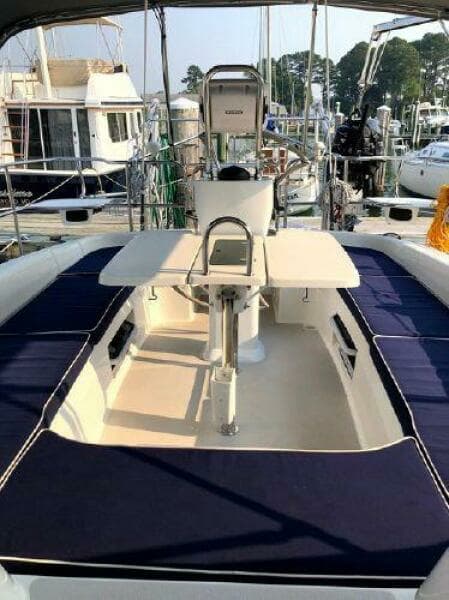 2004 Catalina 387