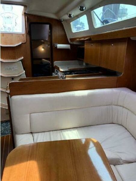 2004 Catalina 387