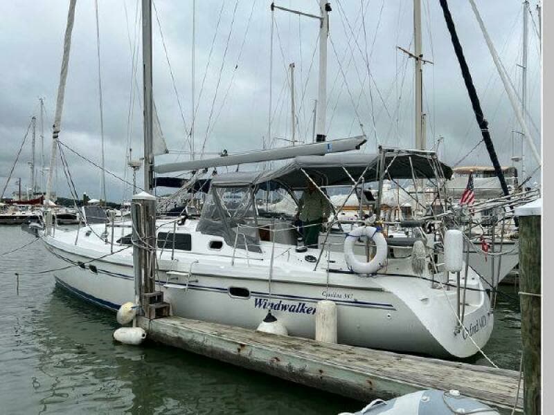 2004 Catalina 387