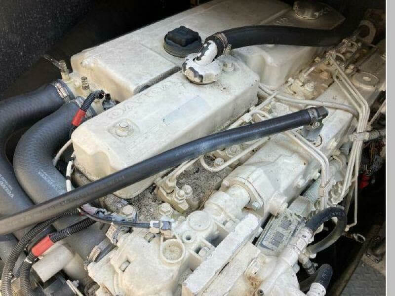 2005 Regal 4260 Express Cruiser