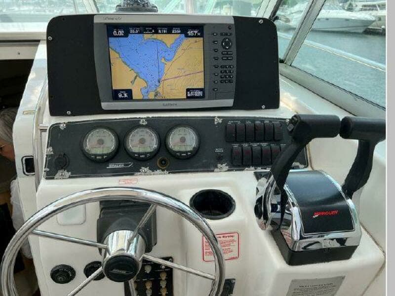 2001 Boston Whaler 