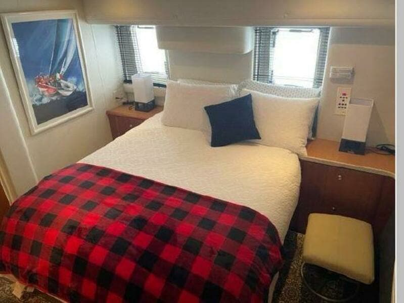 2000 Silverton 422 Aft Cabin