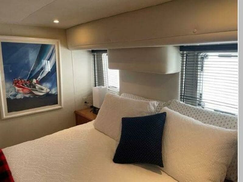 2000 Silverton 422 Aft Cabin