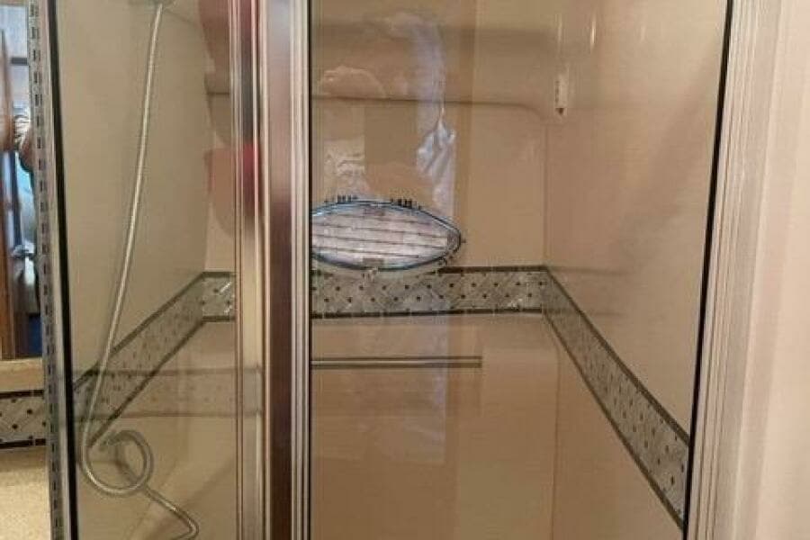 2000 Silverton 422 Aft Cabin